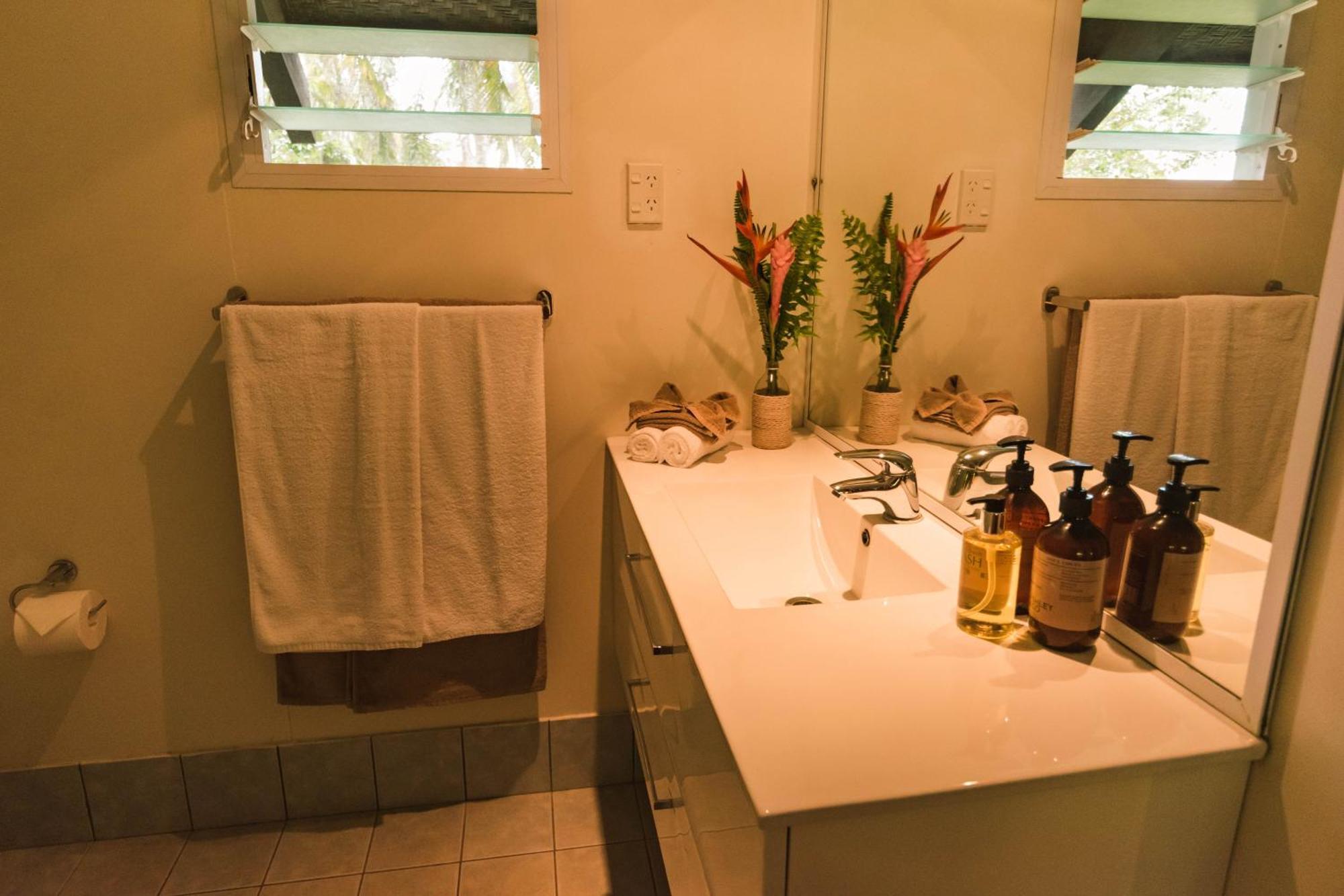 Ikurangi Eco Retreat Hotell Rarotonga Exteriör bild